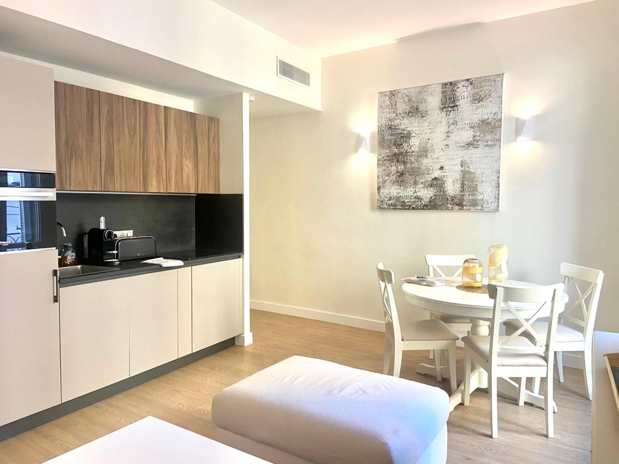 Property With Style - Rue Meynadier - 350M Palais & Beach! كان المظهر الخارجي الصورة